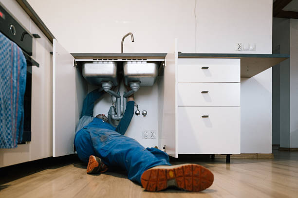 Professional Emergency Plumber technician working in Mohave Valley, AZ